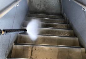 階段清掃画像